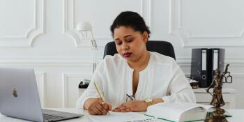 Các loại giấy tờ cần công chứng: Một hướng dẫn toàn diện